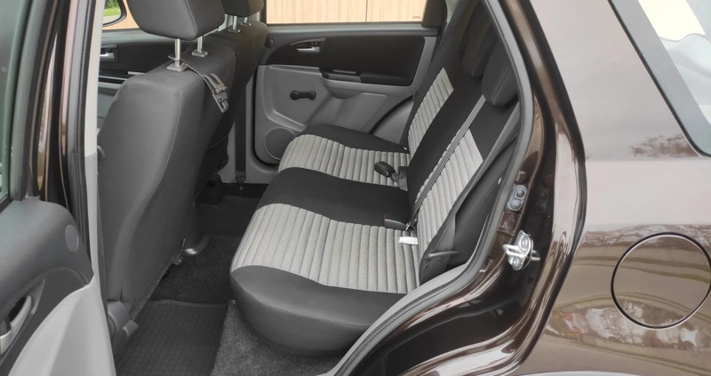 Suzuki SX4 cena 35900 przebieg: 99730, rok produkcji 2014 z Gliwice małe 106